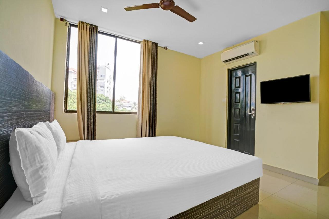 Capital O 87015 Hotel Al Salama Kochi 外观 照片