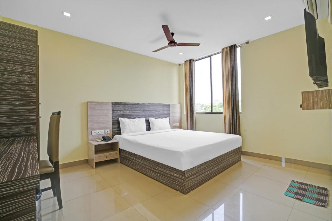 Capital O 87015 Hotel Al Salama Kochi 外观 照片