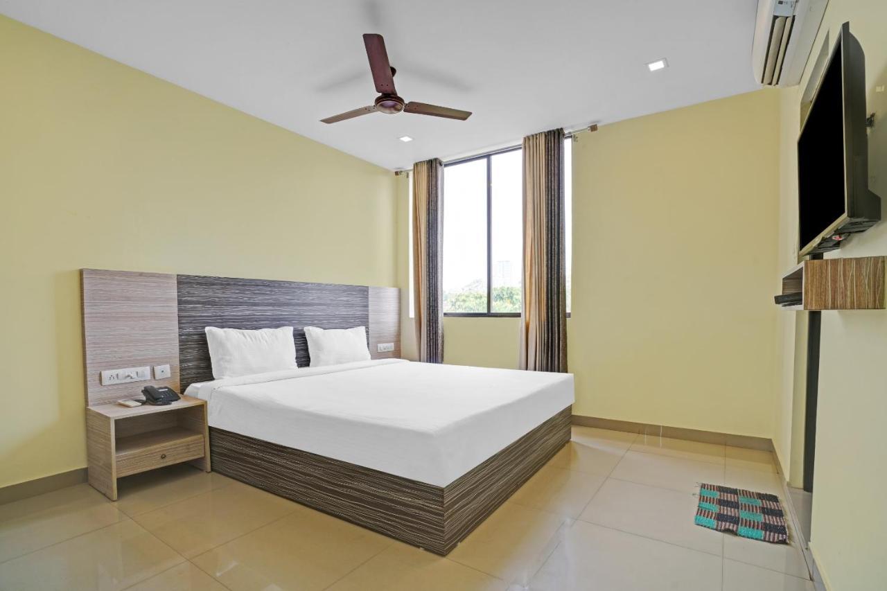 Capital O 87015 Hotel Al Salama Kochi 外观 照片